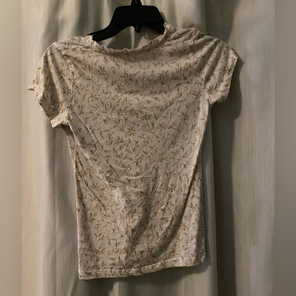 Cute Flower Patterned Top - Picture 2 of 2